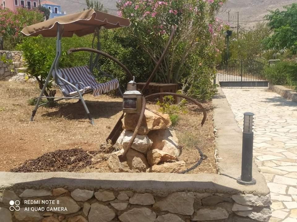 Kalypso Apartment Chalki Town Oda fotoğraf